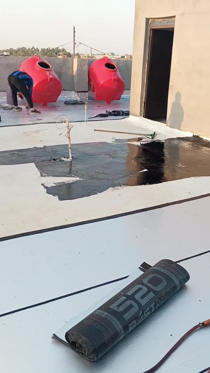 شركه تغليف للاسطح لماده الزكام مع ضمان لمده 15 سنه مستعدين لتغليف اسطح المباني الحكومي والاهليه والحسينيات والجوامع لدينا كادر مختص بالعمل وخبره النوعيه الايطالي درجه اولى *********** ***********
