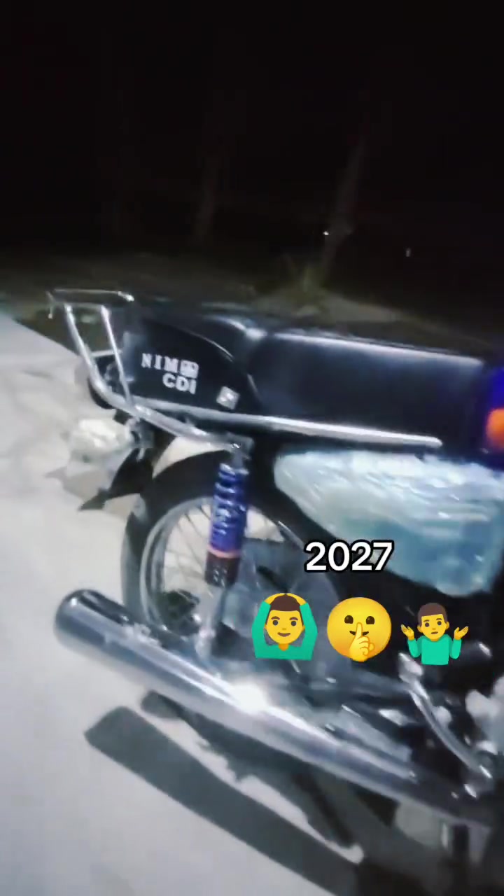السلام عليكم
دراجه نامه متياز الون ازرق موديل 2027
مكاني بابل حله ابو غرق سده الهنديه لسه دبديله مال الدهن ما بدل مكفوله كفاله عامه  السعر مليون وبيها مجال قليل رقم الهاتف ***********
