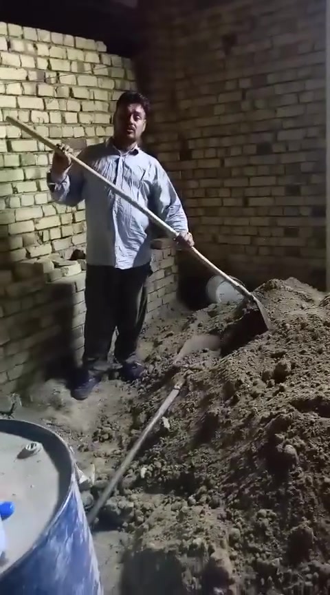 السلام عليكم كادر عمال تصعيد كافة مواد البناء على الضهر رمل طابوك تصعيد سيراميك اشتايكر كاشي فرمستون تكشير حيطان تفليش صب ابيوت تدخيل سبيس وحدل نقل اثاث البيت تصعيد اتراب السطح وحدل تشميع بتلو مساوه تطليع أنقاض قلع تراب قلع كاشي نعمل بنسب لأسعار شرط شغل درجه اولى خابرني وبخدمتكبية واتساب أي شي عندك خاص بلبناء خابرني أو راسني واتساب عملنا ليلا ونهار ***********
