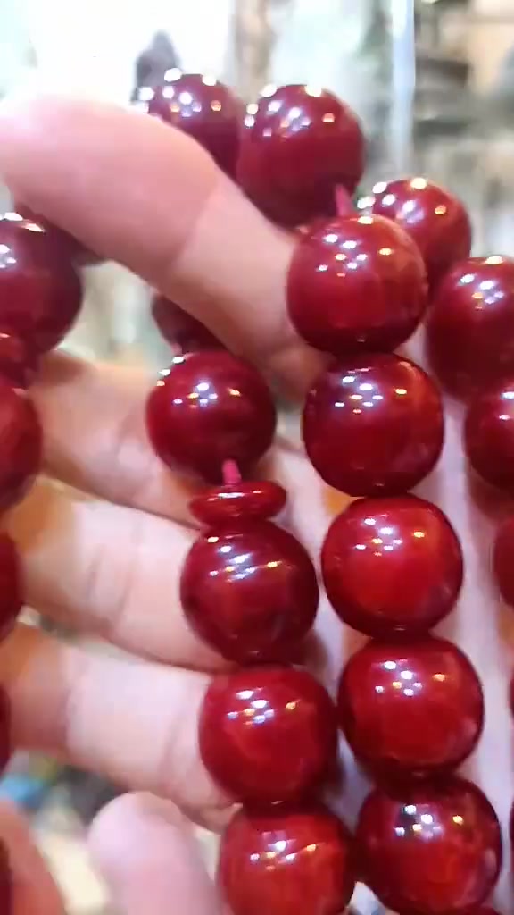 ***********
