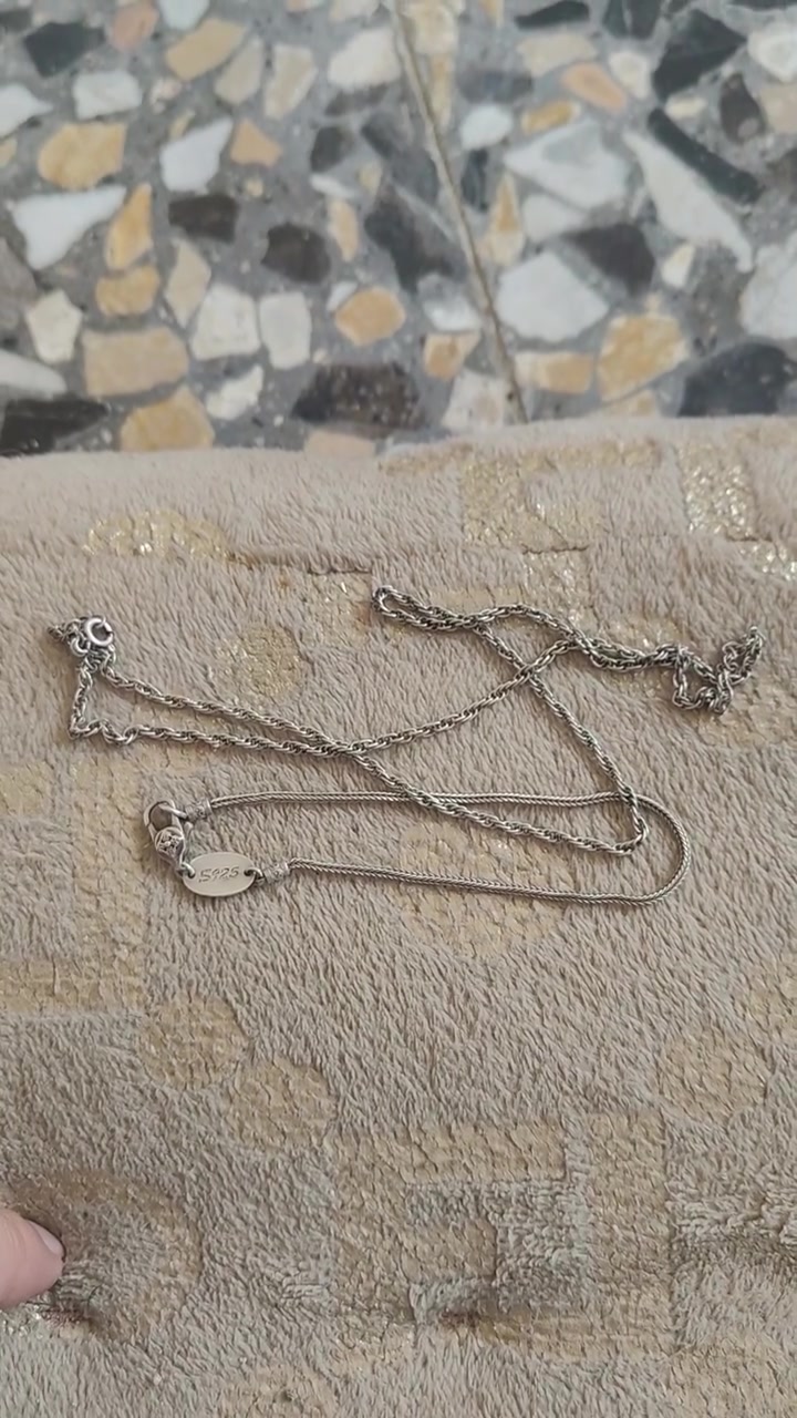 زنجيل فضه و اسوار فضه للبيع مكاني بغداد سبع قصور توصيل ما عندي متواجد فيس و واتساب ***********
