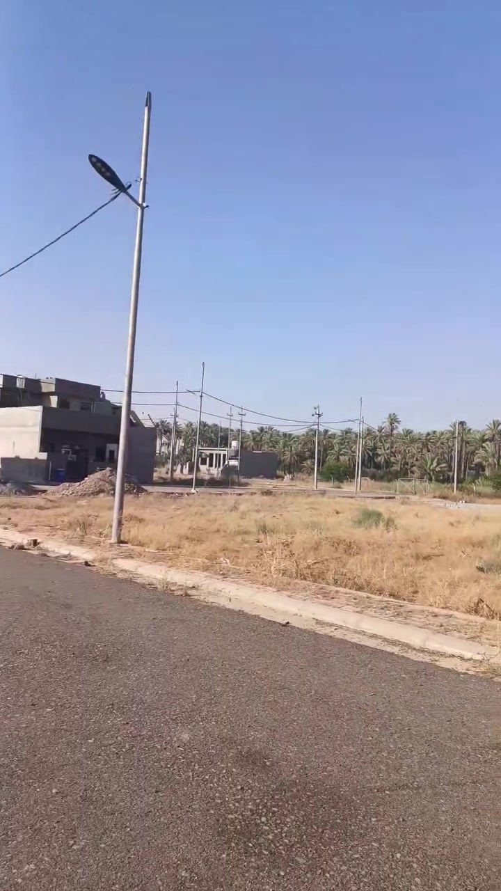 🏡 فرصة مميزة لامتلاك قطعة أرض في خانقين
📍 الموقع: ديالى – خانقين – خلف مسبح مرواري
🔹 المساحة: 165 م²
🔹 الواجهة: 10 م
🔹 النزال: 15 م
🔹 نوع السند: طابو زراعي
✅ المنطقة مخدومة بالكامل:
شارع مُبلط
شبكة ماء
مجاري
💰 السعر المطلوب: 36 مليون دينار
🤝 قابل للتفاوض مع الجادين فقط
📞 للاستفسار والتواصل: ***********
لا تضيع الفرصة... موقع مميز وسعر قابل للتفاوض.
