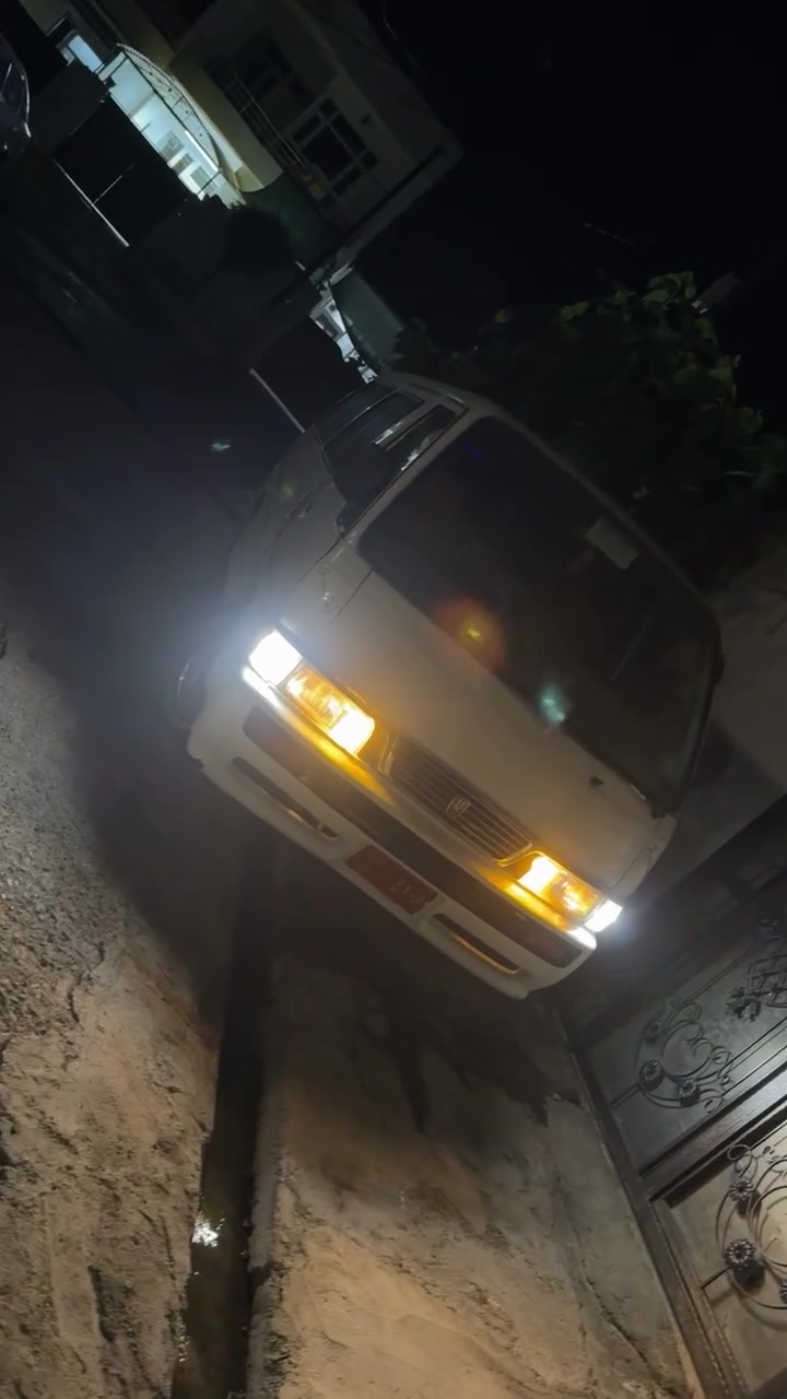 نیسان تەخت بۆ فرۆشتن 2001
گێر مەکینە ئەکسل کارەبی بەشەرت  نمونە لە جوانی ئارم پلاستیکی سلیمانی غاز و بەنزین 
***********
