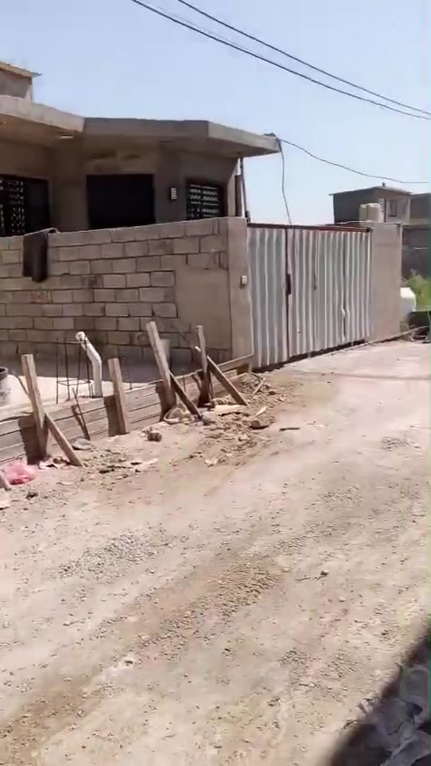 يوجد هيكل البيع بغداد الدورة البعيثه قرب مركز عرب جبور المساحة 100 متر الواجه 6 وربع ونزال 17 سند 25 السعر على خاص رقم الهاتف ***********
