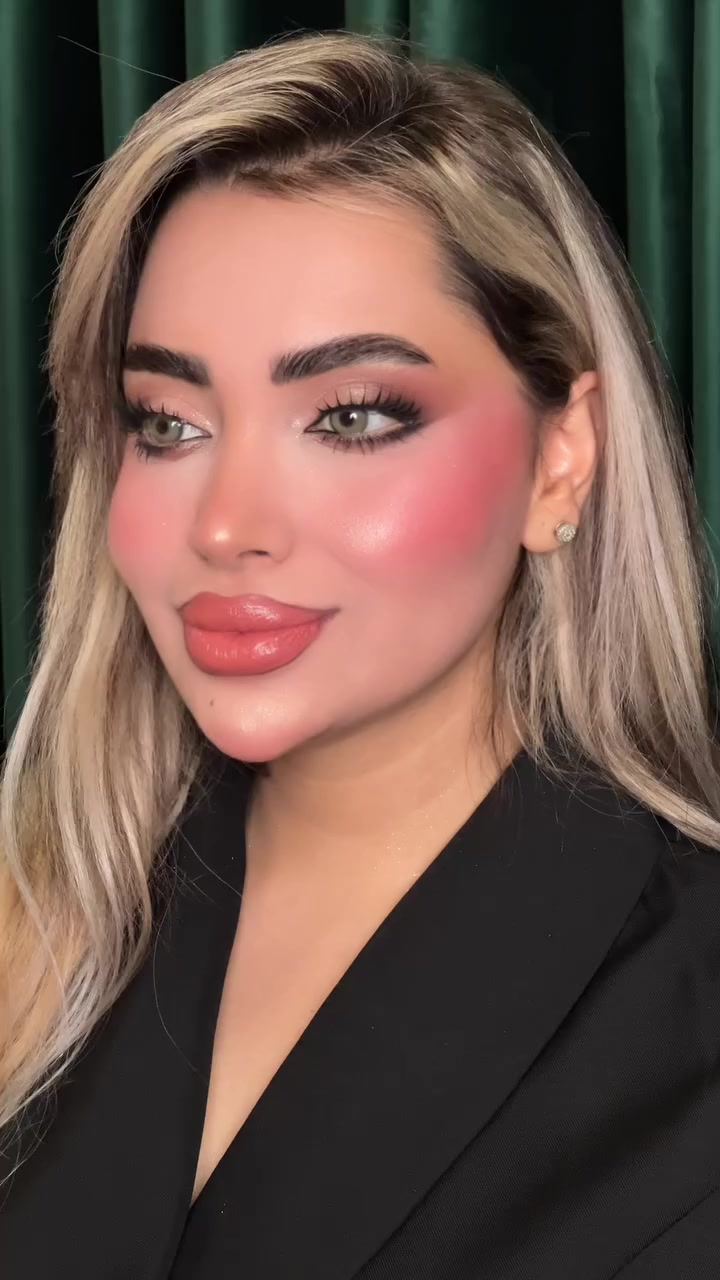 💞الفنانه زهراء 🥰
صالون نزاكه للسيدات .. ديوانيه..ام الخيل السايدين قرب مأكولات الكوخ
حساب الانستا  👇👇
     flawless.zahraa  الماكيره زهراء
Salon__nazamaa  السنتر 
*********** واتس #ترند #الديوانيه #اكسبلور #صالونات #بغداد #الديوانيه
