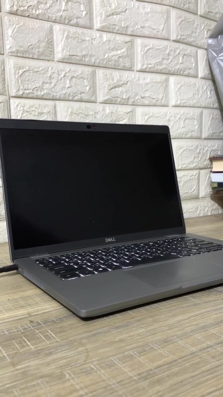 السلام عليكم
لابتوب بشاشة لمس حجم 14 يحتوي على المواصفات التالية 

معلومات الجهاز (Device specifications):

• اسم الجهاز: dell-5420

• المعالج: 11th Gen Intel(R) Core(TM) i7-1185G7 @ 3.00GHz (1.80 GHz)

• ذاكرة RAM المثبتة: 16.0 غيغابايت (15.4 غيغابايت مستخدم)

• بطاقة الرسومات: Intel(R) Iris(R) Xe Graphics (128 ميغابايت)

• مساحة التخزين: تم استخدام 68 GB من 477 GB

• نوع النظام: نظام تشغيل بإصدار 64 بت ومعالج يستند إلى x64

• القلم واللمس: دعم اللمس مع 10 نقاط لمس

معلومات Windows (Windows specifications):

• الإصدار (Edition): Windows 11 Pro

• الإصدار (Version): 25H2

الجهاز جدا نظيف وشرط الفحص 

(بسعر 375الف) وبي مجال قليل 

مع الحقيبة الخاصة به وماوس جديد

للتواصل على هذا الرقم 

‭***********‬
