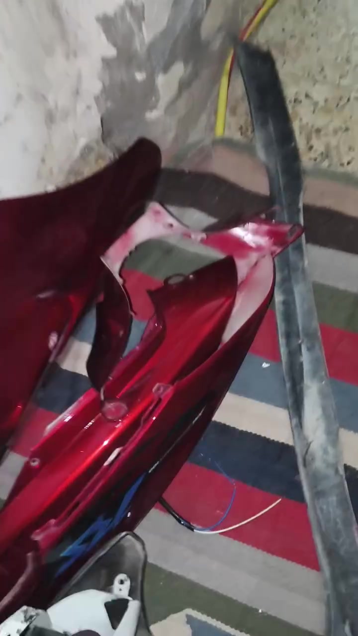 السلام عليكم كفرات ماكس عدله حلوات وبحاله جيده  الكفرات سعرهن ٢٢
الحيه والترايش سعرهن ١٥ 
مكاني بغداد ابو دشير 
رقمي *********** ( توصيل ماعندي)
