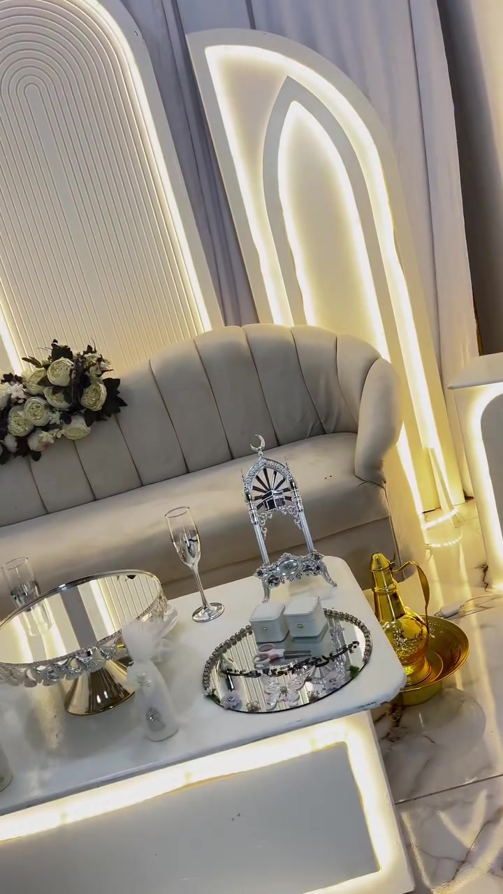 أنواع من الكوشات كلشي متوفر وسعار مناسبه والى كافه مناطق ديالى للتواصل ول حجز وتساب او تصال ***********
