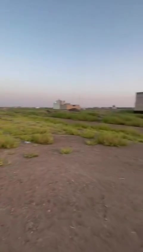 ١٠ قطع للبيع سره واحد شارع ١٠ طابو زراعي مساحه القطعه ٢٠٠
م تريد ٤٠٠ موجود شكد متريد مساحه موجود سعر ال
٢٠٠ب١٠ ملايين كهرباء وسكن ومي
الشراع خلف محطه البانزين الجديده الي عل سريع
شارع ٤٠ بصفهن الي من مجمع عمر الراوي للسريع
السعر ١٠ ملاين ال ٢٠٠ م 
مكتب كريم العبيدي
***********
