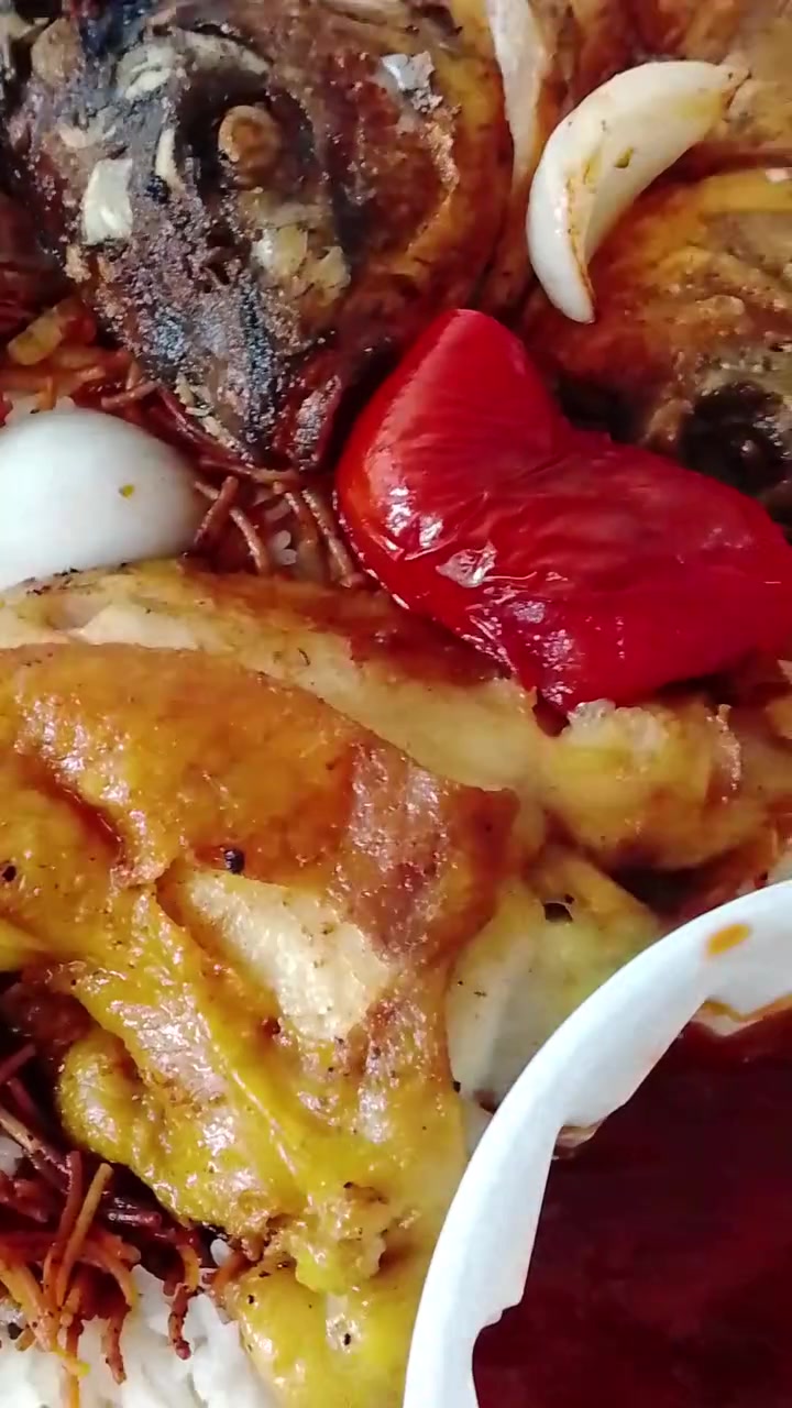 🔥🔥غدا اليوم! 🔥🔥بس ب10 الاف
🍚🐟🍗 صينية تمن مشكل 
                  عليييها 👇
دجاج مكله + سمج مكسب وشهي 😋❤️ و
لبن وكاسه مرك وخبز
وصينه مطبك سمج عليها 4 قطع سمج ب10

صينية عامرة وطعم يخليكم ترجعون تطلبوها مرة ثانية!

💥 والسعر؟ بس 10,000 دينار! 💥

يعني وجبة مرتبة، مشبعة،وترضي الي يحب السمج والدجاج وسعرها على الكد 😍
📢 العرض لليوم وباجر فقط
اي عرض يعجبكم راسلونا وات ساب
⏰ لا تنتظرون… احجزوا صينيتكم من هسه 🔥
***********
الكمية محدودة!
@إشارة
