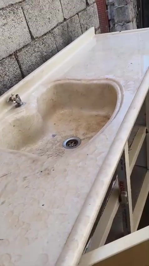 كاونتر للبيع قياس ٢٠٠ عنوان بغداد بوب شام ***********
