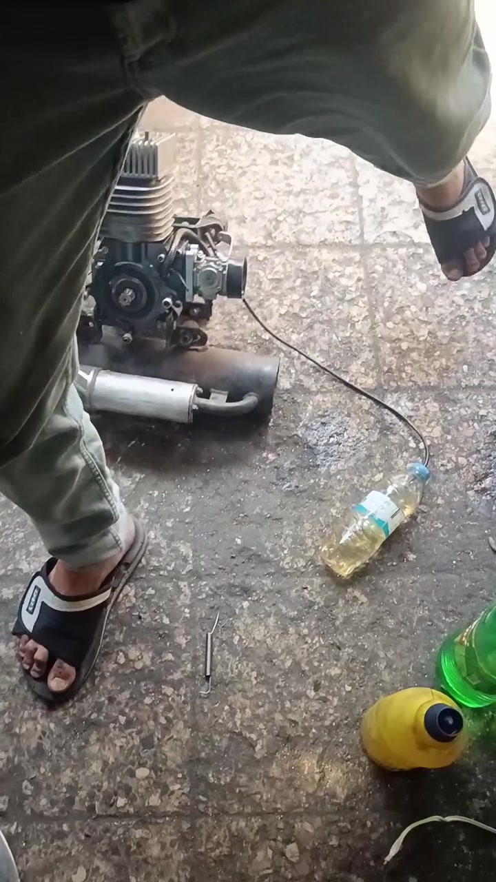السلام عليكم
عمل بوش مع تحوير بستم ل طائرة براشوت لاحد الاخوة
ان شاء الله تنال اعجابكم
بغداد ساحة الطيران 
***********
