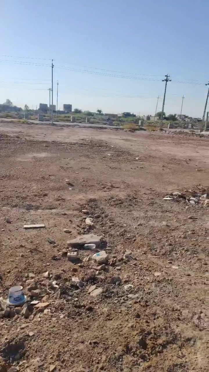 السلام عليكم قطعة ارض للبيع  في حي العسكري نهايت شارع حكمت يم الغطاس 130 متر للبيع الاستفسار علا الرقم *********** او المراسلة خاص
