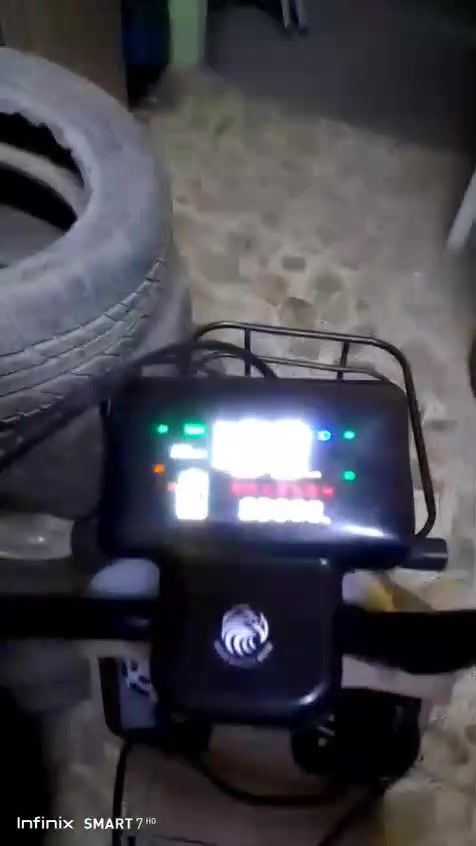 سلام عليكم عندي دراجه شحن 
البيع اريده 300 وبيه مجال الطيبين 
مكان الدراجه نجف
واتساب/***********
