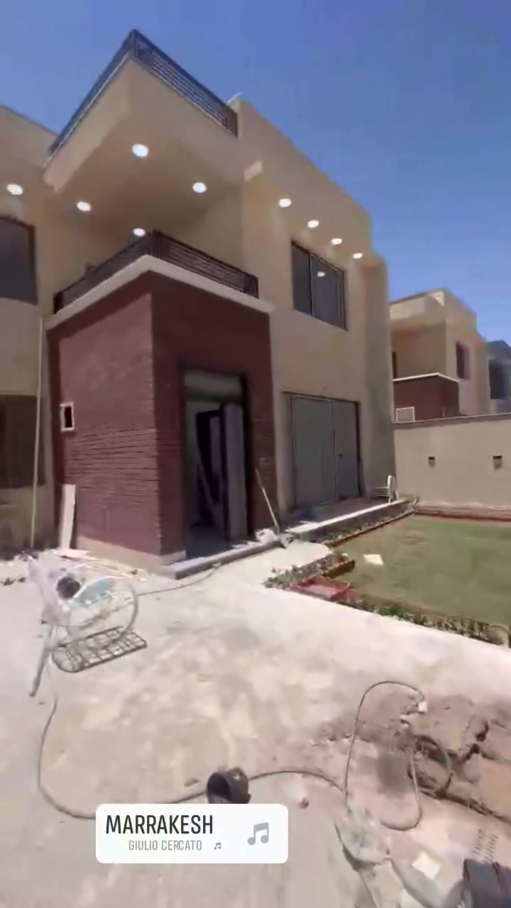 🏡 فرصة مميزة للبيع في مجمع الزيتون السكني – أبو غريب 🌿✨

يتوفر وحده سكنيه داخل المجمع الزيتون شركه اتك ايستا البيت هيكل

📍 الموقع: مجمع الزيتون السكني – أبو غريب
📐 المساحة: 252 م²
📏 الواجهة: 12.5 متر
📏 النزال: 20 متر

✨ مواصفات البيت:
✔️ سند مستقل.
✔️ تشطيب درجة أولى بالكامل مع استخدام المرمر الفاخر.
✔️ ٣غرف نوم، منها غرفة 

الاستفسار  ***********
