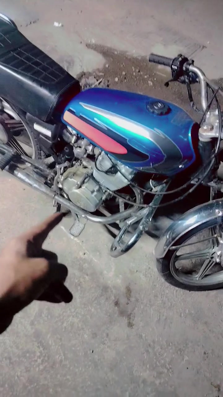 السلام عليكم دراجه ايرانيه بعدها بحاله الامتياز
سعر450 وبيها مجال للطيبين والتفاصيل كله بالفيديو رجاء مو شراي لا يظل يعامل والشراي خابر وبيه خير ويتدلل***********
مكان الدراجه بغداد حي اور
