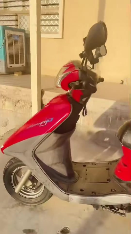سلام عليكم دراجه بريز بغبغا مثل ما موضحه بالصور دراجه كفاله عامه من تاير لتاير برغي مابدل بيهه 
كفرات والمكينه كله ختم واحد مكاني بغداد الشعله
*********** 
متواجد واتساب
