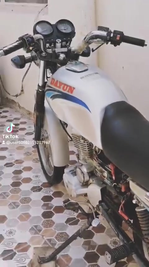 السلام عليكم للبيع مستعجل .دراجه دايون موديل ٢١ دراجه كامله ونضيفه الاتصال واتس اب فقط 
***********
