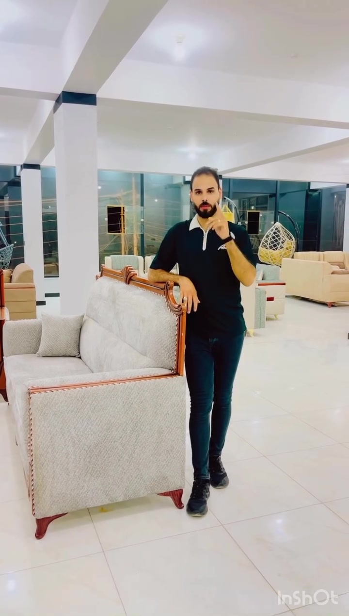 ✨ الفخامة تبدأ من اختيارك… والراحة تكتمل بتفاصيلها ✨

🛋️ طقم جلوس مودرن راقٍ بتصميم مميز يجمع بين الأناقة والراحة، مناسب للصالات والمجالس ويضيف لمسة فخامة واضحة للبيت.

⭐ أبرز المميزات:
• تصميم أنيق وعصري بلمسة كلاسيكية فخمة
• لون هادئ يتناسق مع مختلف ديكورات المنزل
• جلسة مريحة ومناسبة للاستخدام اليومي
• تفاصيل وتطريزات مرتبة تضيف جمالاً للطقم
• مساند مريحة وتصميم عملي للجلسات العائلية والضيوف
• حجم وتوزيع مناسب لإعطاء الصالة مظهراً مرتباً وأنيقاً
• اختيار مثالي لمن يبحث عن الجمال والراحة 🤎

🏠 غيّر شكل صالتك بلمسة فخامة تستحقها.

📍 متوفر الآن لدى مجمع شاكر السعيدي
📩 للاستفسار عن السعر والتفاصيل والحجز، تواصلوا معنا على الخاص او الاتصال على الارقام التالية

***********
***********
