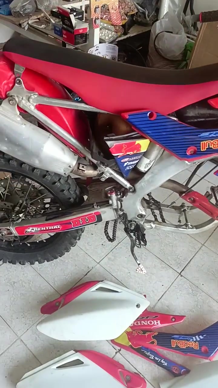 هوندا CRF • كامل • بلا خدش