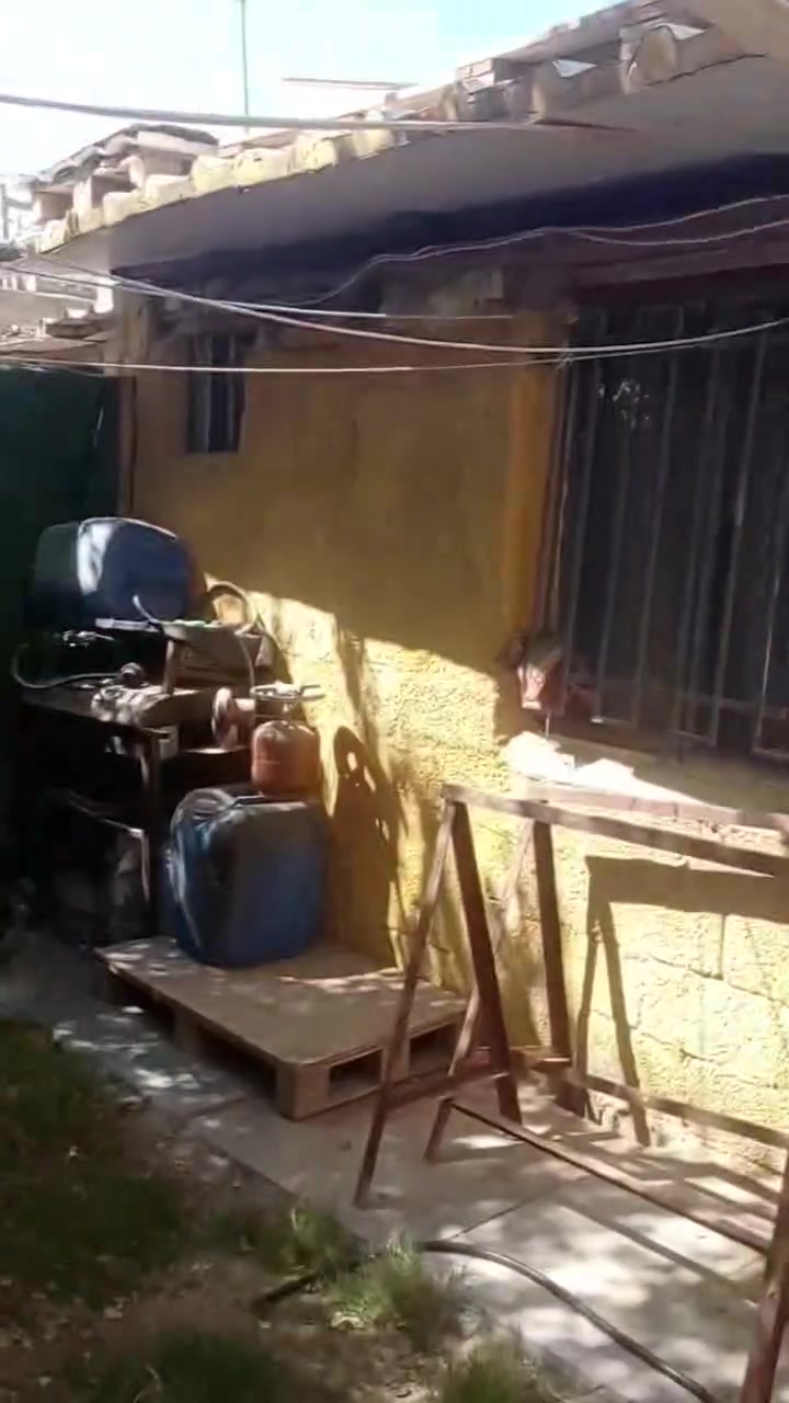 السلام عليكم بيت بلامين منطقه الشبكه الاولى للبيع بيت بي ورقه تمليك من البلديه ومختومه فرصه سعره مناسب للتواصل ***********
