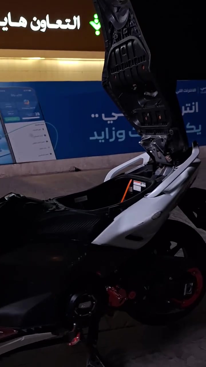 مكلف بنشر  .... 

تي ماكس ١٧ للبيع سعرها حلو  شراي اتصل او خاص 
تجي تشتري جيب فيتر وياك وفحص 
***********
