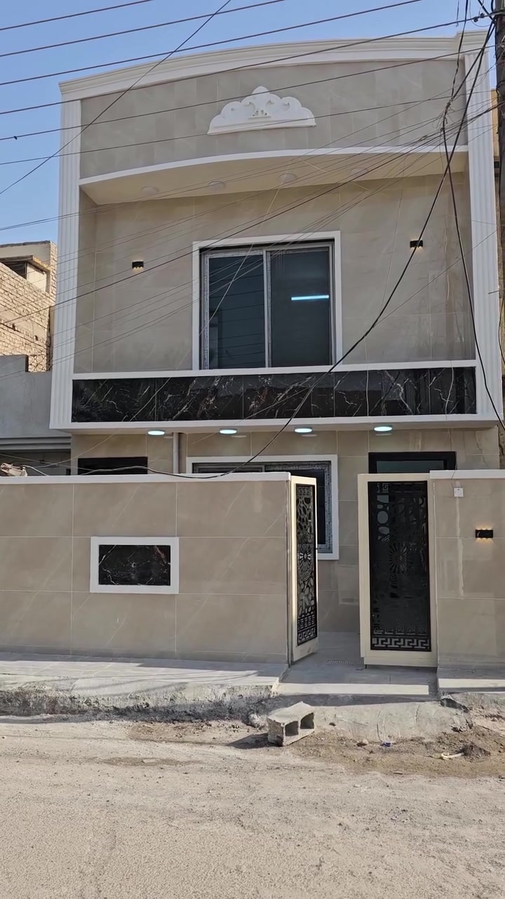 السلام عليكم
دار للبيع 6 في 20 
كل التفاصيل بالفيديو 
السعر 235 مليون 
حي الجهاد 
مربع الالفين خلف التجاري 
للاتصال ***********
