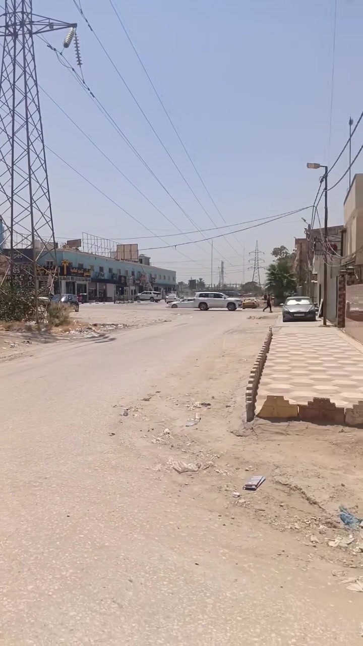 دار للبيع ....موقع مميز جدا

الموقع / الجمعية..مقابل شورجة الجمعية

ومن خلال الفيديو تم تحديد الموقع بالضبط

المساحة /  379 متر .....

طابو صرف .....

البيت طابقين ..الطابق الاول يصلح للسكن يحتوي على غرفة نوم واستقبال ومطبخ وكليدور اضافه الى مجمع صحيات وحديقة كبيره وكراج يتحمل سيارتين
اما الطابق الثاني يحوي غرفتين بناء قديم

منطقة هادئه وخدمات كامله ......

واجهة البيت  ( 15 ) متر ،، والنزال ( 28 ) متر

للاستفسار مراسلة الصفحة او الاتصال 

***********
***********
يوجد واتساب 

نتشرف بزيارتكم مكتبنا......

( مكتب مدن للعقار ) حلة / الاسكان /شارع الطاقه مقابل متنزه الاسكان المركزي
