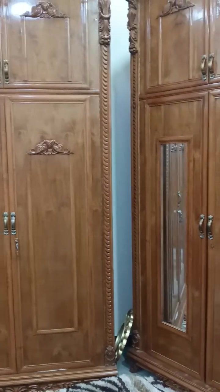 السلام عليكم للبيع غرفه نوم صاج حلوه ونظيفه بيه طكتين ب تاج فقط المكان البصره ياسين خريبط السعر خاص التواصل ع رقم ***********
