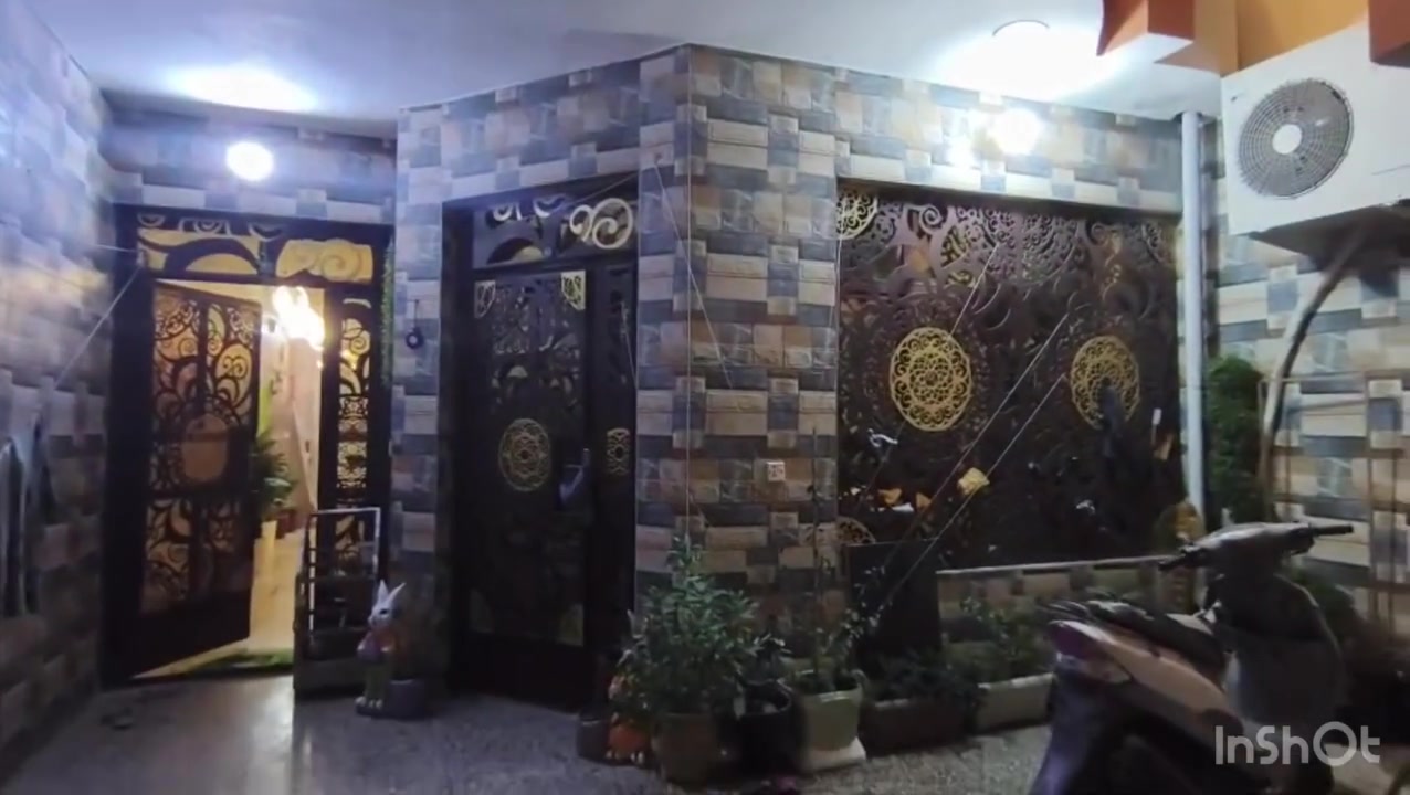 دار للبيع المساحه ١٢٥ 
العبيدي حي السفير 
رقم الهاتف ***********
