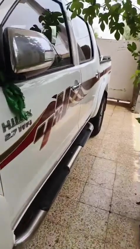 ١٣ فورويل هايلوكس سعودي رقم واسط بسمي *********** رجا موشراي لا يخابر سعر ٢١٥
