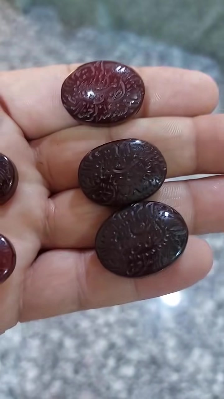 #يا #الله   عقيق يماني احمر  كرز 🍒 الكرز طبيعي 100بل 100 النخبه الاولى يباع يماني بالذمه منقوش حرز سيد علي القاضي 3منهن وتلاثه منهن حرز الجواد منقوش كلمن بيومه وساعته ***********☎️👉�     60 الف قفل يباع يماني بالذمه طبيعي 
👇👇👇👇👇👇👇👇👇

#فوائد #حرز #الجواد 👉

1يقيكم من افات الدنيا وشر البلاء باذن الله 

2 يقيكم حرز وحفظ عظيم من شر اشرار الدنيا

3 يبعد الحزن  واليئس والحالات النفسيه   ويسر. الامور بالبيع وشراء  او الامور العامه 

4 يهلك السحر والعين والحسد والمس  لي حامله 

5وقايه درع محصن من الجن السيئ والشياطين  لي حامله 

6 ينفع الهيبة والقبول وتحسين الأداء الدارسي وحل المشكلات كما يرى البعض ان له فوائد تتعلق بالدراسه  يحفظ من الفقر 6والامراض والكوارث  لي حامله 

7 ويساعد على حل مشاكل  على الخوف والوسواس ويعطي 7الطمأنينه  بالكلام  وينقي القلب بالوفاء  لي حامله   

واني مجربه على العقيق اليماني بي كوارث لي حمله اذا كان  وملتزم دينيهن🤲🤲🤲🤲🤲  

👇👇🌴🌴🌴🌴👇👇👇👇👇👇👇👇👇👇👇

 #فوائد حرز سيد علي القاضي الاكنز عضيم من اسرار الروحانيه  معروف اذا ينقش على العقيق الاحمر شنو الا من تثير عن  سيد علي القاضي من فوأئده 

1حمايه من جميع الاسحار والتوابع والقرين السيئ  

2 جلب الرزق والبركة للي حامله وخاصه بالبيع وشراء 

3 يهزم مردت الجن والشياطين للي حامله 

4 ينفع لمقابلة السلاطين ودخول على الحكام والتغلب على والاعداء.   *********** ☎️📞👈👉 سعر 100 الف 👉

5 يكون حامله لا يغشى خوف من جميع الانس والجن والاعداء

6  ينفع للحمبه والموده والوجاهه ويكون مهيوب امام الجن والانس

  جزء من فوائد حرز سيد علي القاضي 

 #فوائد #العقيق اليماني #عن #رسول #الله #محمد #وهل #بيته #الكرام 

عن الامام علي بن موسى الرضا عليه السلام عن ابائه عليهم السلام قال رسول الله عليه واله ) تختموا بالعقيق اليماني فانه لا يصيب احدكم غم ما دام ذلك عليه  🤲عن النبي محمد صلى الله  عليه واله وسلم انه قال تختموا بالعقيق فانه ينفي الفقر و اليمنى احق بالزينة تعدل وعنه عليه السلام قال صلاة ركعتين بفص تعدل الف ركعة بغيره🤲 شكا رجل الى النبي (ص) انه قطع عليه الطريق فقال هلا تختمتربالعقيق فانه يحرس  من كل سوء

🤲عن الحسين بن علي عليهما السلام قال  لي رسول الله  صلى الله عليه واله وسلم  يابني تختم بالعقيق واليواقيت والعقيق فانه ميمون مبارك وكلما نظر الرجل فيه الي وجهه يزيد نورا و الصلاة فيه سبعون صلاه( 🤲)ويوجد كثير من الروايات عن علي بن ابي طالب… علميا ان حجر العقيق توجد بيه ترددات مشابه بترددات الخلايا المخيه الخاصه بالتركيز  وفي كثير من الفوائد للأنسان لخلايا الدم وعدم النسيان وتركيز البال ويعطي اوكسجين لخلايا الدم بالهدوء وراحت البال 🤲  عن الصادق عليه السلام  شكا رجل اليه   يوصي بالعقيق اليماني يمحي الفقر وجلب الرزق وتسهيل الآمور بالتجاره   

مختصون ومتمكنون بجميع الاحجار المروحنه والطاقه  وخبير بالاحجار المروحنه والطاقه #باذن الله 👉✌️
