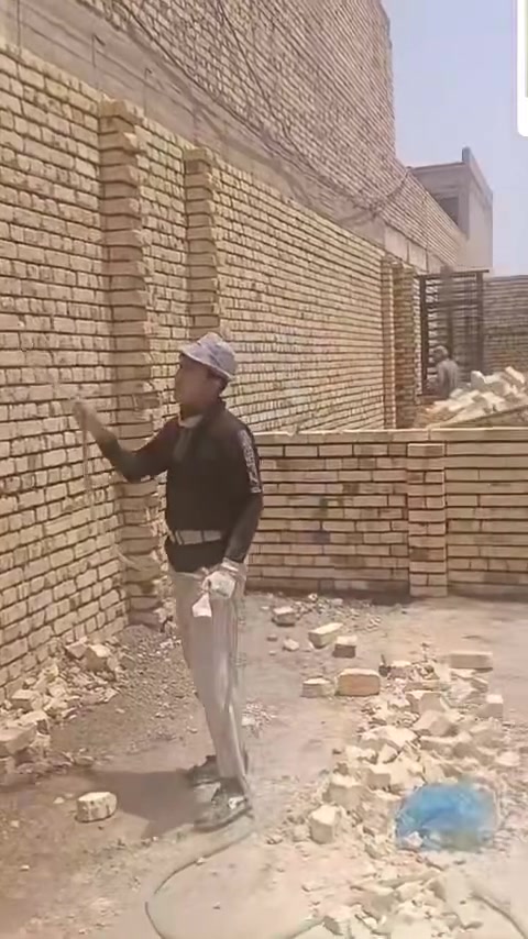 سلام عليكم كادر بناء شغل درجه اولا ستلام مهندس بس عمل كرسته وعمل ع دبل ستفسار***********
