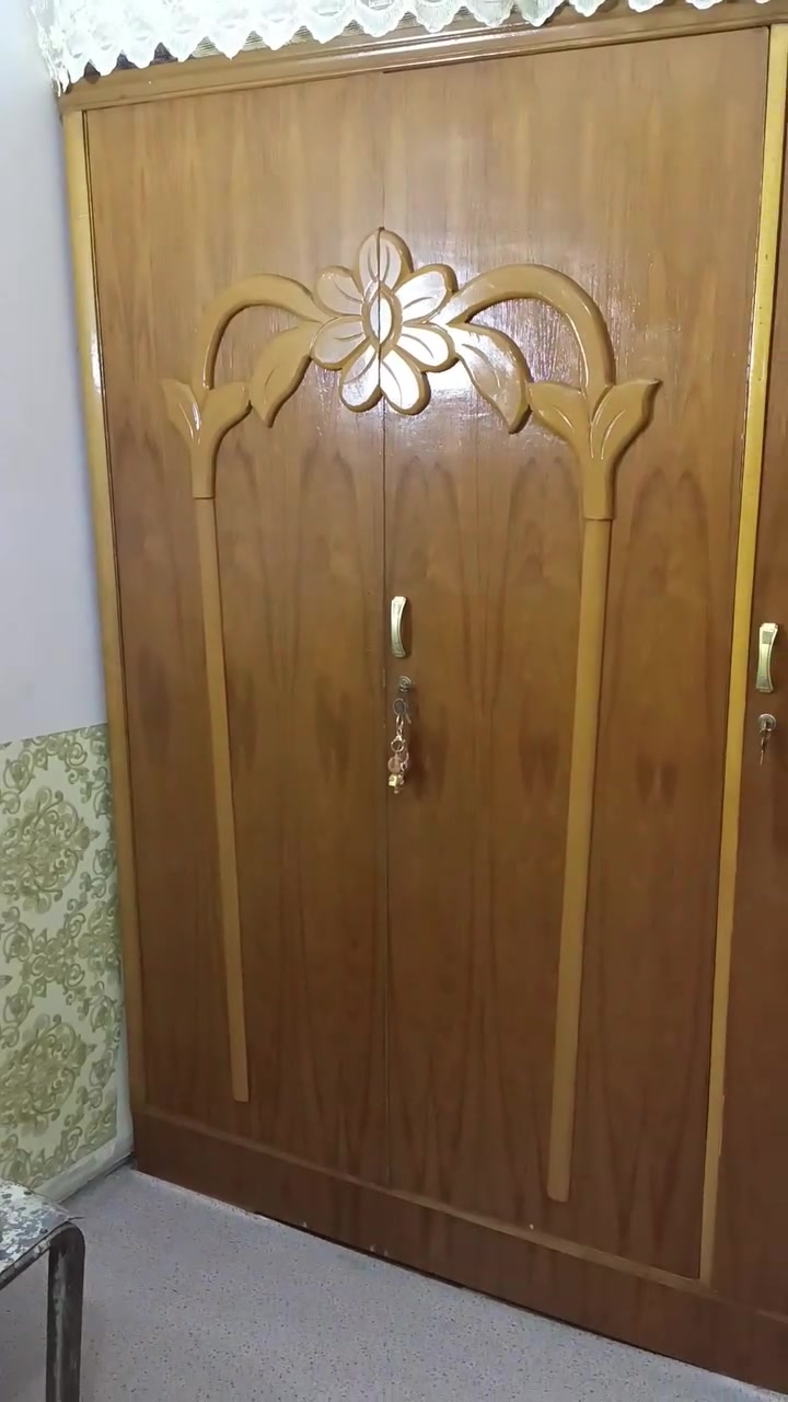 السلام عليكم غرفة نوم 5ابواب مستخدمه
العنوان بغداد الحسينيه ***********واتساب
