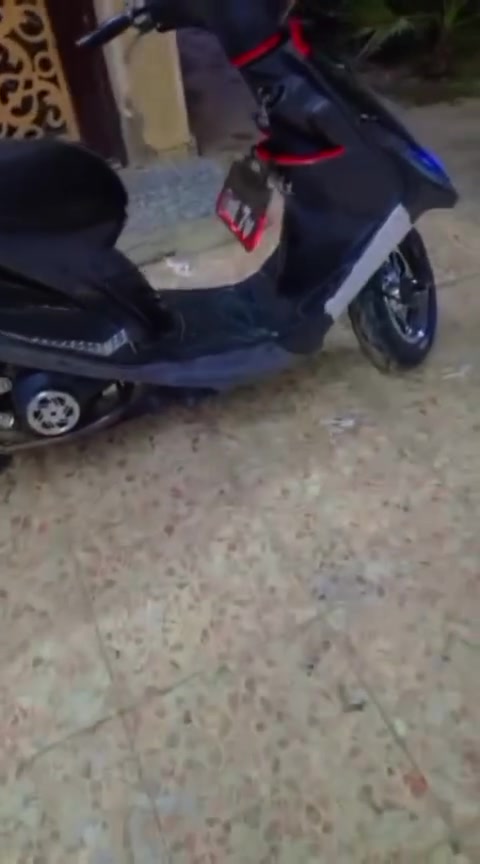 السلام وعليكم درجة ماكس ١٢٠ للبيع كاملة نكره سلف كل نقص مابيهه سعرهه ٥٥٠ وبيه مجال حك جية مكان الدورة هور رجب شارع الاذاعة وهذا رقمي ***********
