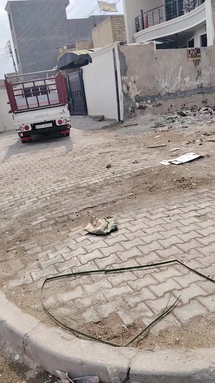 سلام عليكم قطعةارض للبيع المساحه 150 متر العنوان بغداد جسردياله الَمخازن الشهيلات طابو صرف  ***********
