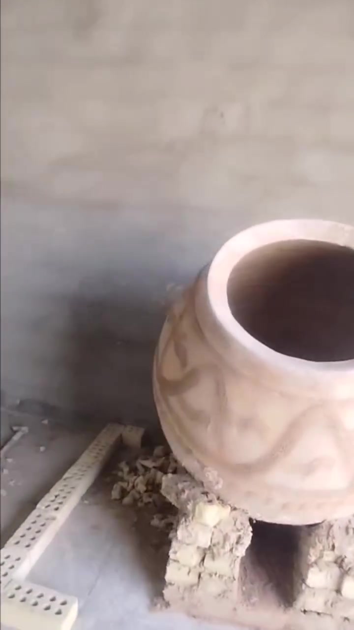 تم بناء تنور للأخ أيوب الجبوري في محافظه ديالى منطقه دور الزراعه...... ابو أمير لبناء ونصب وفخر التنانير وبكافه الاحجام والتوصيل لجميع محافظات العراق بأنسب الأسعار للاتصال (***********) ملاحظه يوجد واتساب للرقم اعلاه.

ملاحظه/الخبره اساس عملنا
