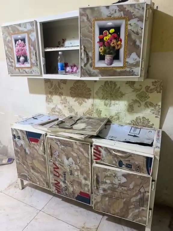 تواصل فقط ع رقم  ***********
السلام عليكم غراض للبيع بغداد حي عامل كاونتر يحتاج تصليحات بسيطه وثلاجه نضيفه وتبريدها جدا  قوي
