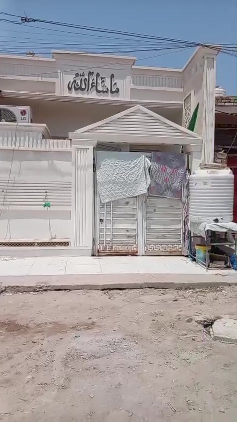 بيت للبيع                 منطقة الماجديه حجي حسن الصفاه المساحة 100 متر الواجهه ٥*٢٠ غرفه ٤.٥*٤ صاله ٨*٤.٥ مطبخ مفتوح على الصاله استقبال ٦.٥  الساحه ٣.٥*٥ الواجهه ديكور السعر اتصال على الرقم      ***********
