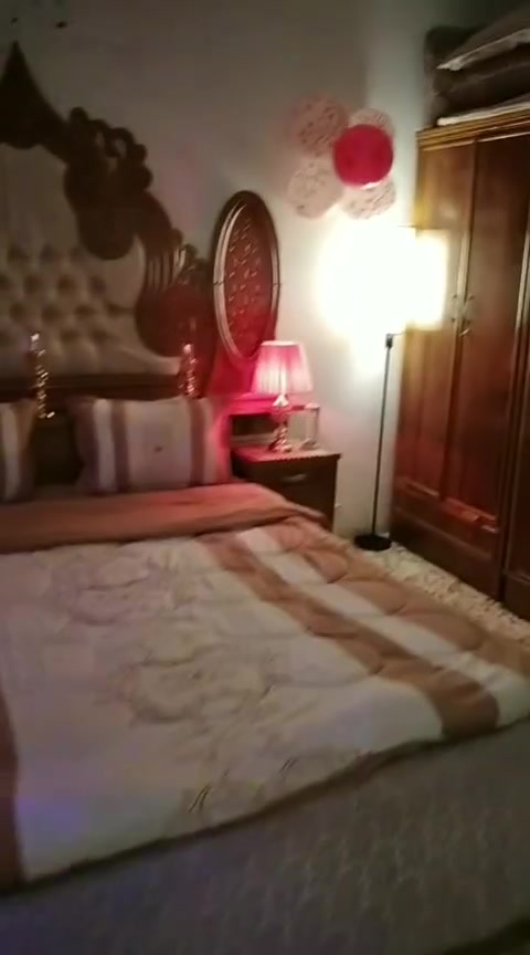 للبيع غرفه جديده شخط مابيهه السعر ١٠٠٠ مليون  مكاني بغداد مدينه الصدر رقم الهاتف ***********
