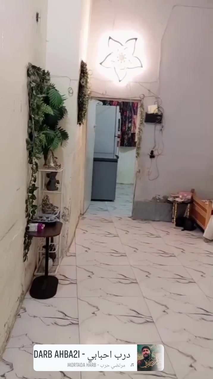 سلام عليكم اكو بيت تجاوز البيع بل اساتذه مقابيل الكرفانات يحتوي غرفتين نوم وصاله وستقبال ومطبخ وصحيات ثنين خرجي وداخلي وطرمه خارجيه وداخليه مساحت للبيت ميتين متر وسعره 13
الستفسار عل ارقم***********
سلام عليكم اكو بيت تجاوز البيع بل اساتذه مقابيل الكرفانات يحتوي غرفتين نوم وصاله وستقبال ومطبخ وصحيات ثنين خرجي وداخلي وطرمه خارجيه وداخليه مساحت للبيت ميتين متر وسعره 13
