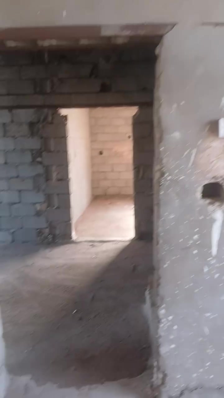 بيت البيع المساحة 600متر العنوان بغداد تقاطع النهروان منطقت الجوادين رقم ***********
