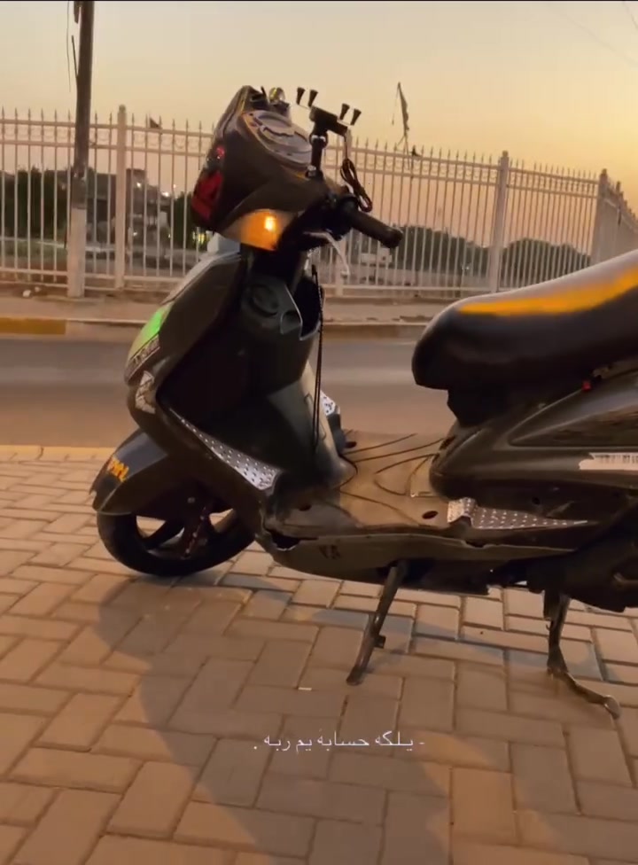 السلام عليكم دراجة سكنس فحل للبيع مستعجل عليه
دراجة مكينة خير من الله نعومة لا نضوح لا تبخير دراجة حلوة عل ايدي 
دراجة كابريتر كاملة من كلشي كهربائيات شوفت عينك 
سعر 550 و بيها مجال للطيبين 
مكاني بغداد - شعلة - مقابل مستشفى الشعلة
خاص او تواصل ***********
