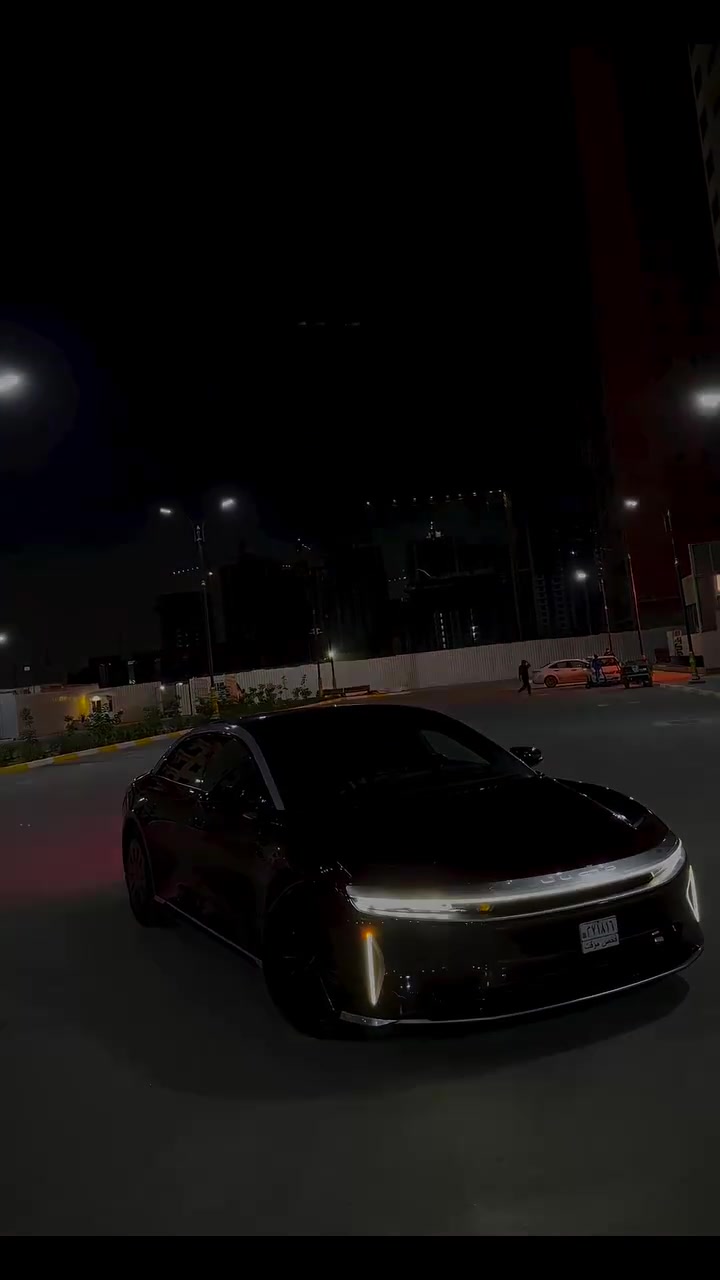 🔥🔥 للبيع لوسيد إير تورنك 🔥🔥2023

اللي يريد سيارة فخمة، قوية، ومختلفة عن الموجود بالسوق 👌⚡️

🚘 Lucid Air Touring
⚡ كهربائية بالكامل
💨 أداء وتسارع خيالي:780 حصان 
🔋 مدى ممتاز:680 كيلو 
✨ داخلية فخمة وراحة عالية
📱 شاشات وتقنيات متطورة
🛡️ أنظمة أمان ومساعدة قيادة حديثة
🔥 شكل وهيبة تخلي السيارة تلفت النظر وين ما تروح
ماشيه 22 الف كيلو

السيارة نظيفة ومرتبة وجاهزة، واللوسيد من السيارات اللي تجمع بين الفخامة والأداء بطريقة مميزة.
حادثه بيه صبغ الدعاميه الخلفيه ووجه الصندوق بدون دواخل بجم كبس 

💰 السعر:37الف دولار يعني 370 ورقه وبيه مجال للشراي 
📍 بغداد اليرموك
📩 للاستفسار والتفاصيل:***********

***********

⚡ لوسيد إير تورنك… مو مجرد سيارة، هاي تجربة! 🔥
