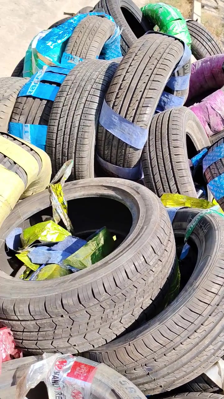 سلام عليكم إخوان إطارات إنتاج قديم امشكل البيع فقط جمله بيهم 300زوج  بيه كوري أو صيني سعر الزوج 85 أو بيه مجال لشراي 
العنوان بابل الحمزه الغربي
 ***********

