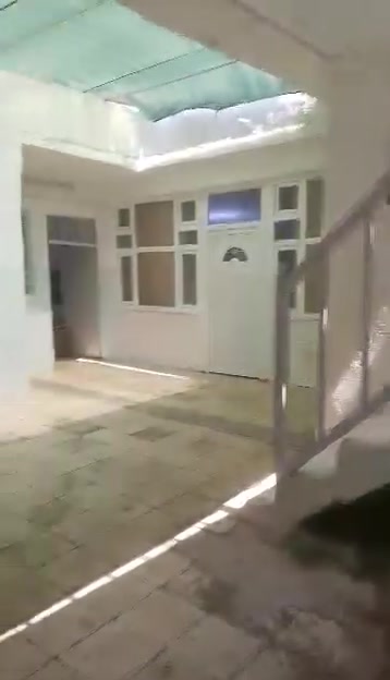 للبيع 
مساحة 179 م  
سند طابو ( ورثه) 
اصلاح الزراعي ، فرع المليون  
غرفتين + استقبال + هول مقبط  
السعر 62 وبي مجال بسيط 
الاتصال *********** 
***********
‏‪***********‬‏
