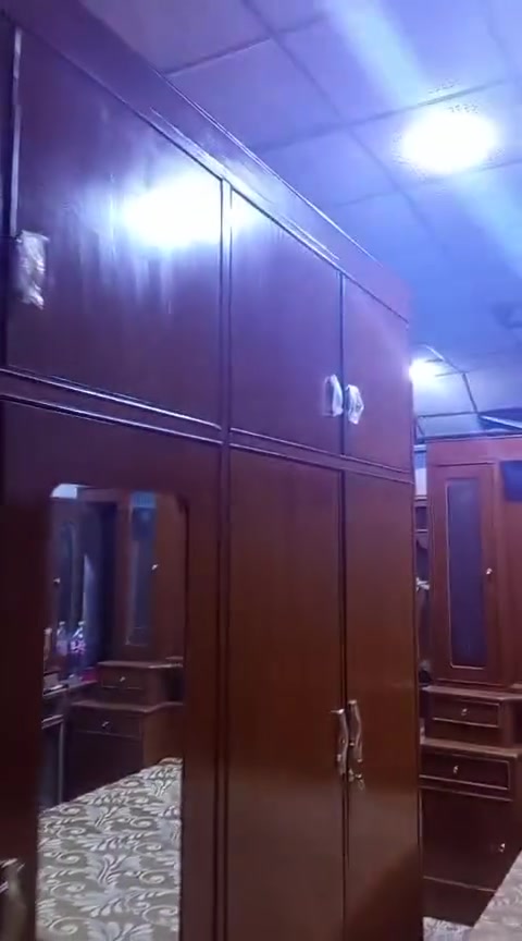 غرفه للبيع السعر 550 وبيه مجال العنوان الرمادي الملعب سوك سلالة ***********
