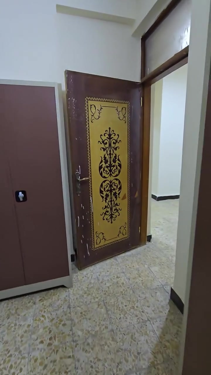 توفر لدينا شقة للايجار للطلاب او الموظفين تتكون من 3 غرف ومطبخ معزول موثثة بالكامل يوجد سبالت كذالك
توفر لدينا شقة للايجار للطلاب او الموظفين تتكون من 3 غرف ومطبخ معزول موثثة بالكامل يوجد سبالت كذالك 
ويوجد بنكالي داخل العمارة لخدمة المستاجرين 
 
نظام اسرة السرير الواحد 150 الف

العنوان كرادة داخل شارع العطار (رصافة)
قريب ع جامعة بغداد وجامعة الاسراء واروك والرشيد والتكنلوجيا 

للاستفسار اكثر مراسلة الرقم 
***********

رابط القناة: السكن والعروض للطلاب وطالبات
⬇️⬇️⬇️⬇️⬇️⬇️⬇️⬇️⬇️⬇️
https://t.me/karrada50jlel
