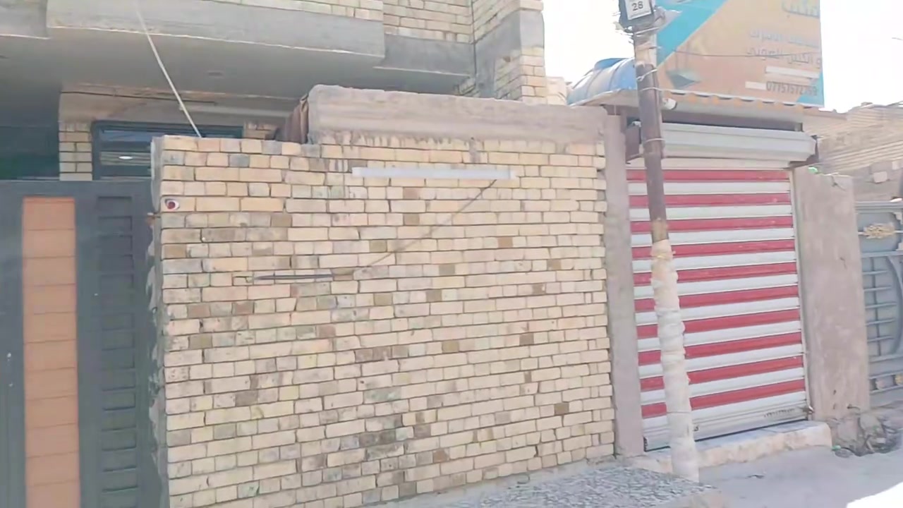 السلام عليكم من رخصت الدمن عندي مساحة ميت متر طابقين 5في20 بمنطقت المعسكر البلديات فرع مضيف السواعد قرب شارع صورة السيد مقابيل اسواق ابو حيدر الساعدي خدمات كاملا علمن بناء حديث 2026  /***********
