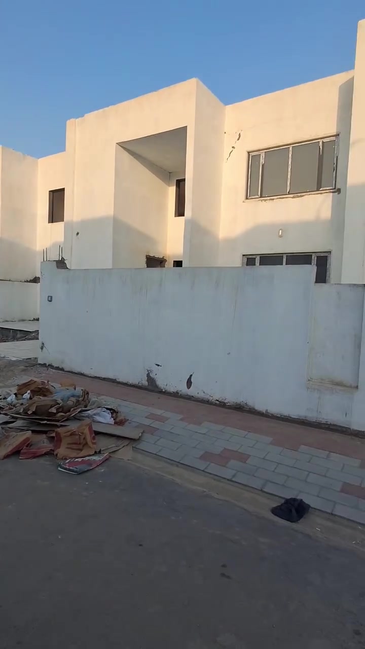 السلام عليكم دار للبيع بمجمع الزيتون المساحه ٢٠٠م طابقين تشطيب شخصي كامل وجاهز للسكن للشراء الاتصال عل الرقم 
***********

***********
او مراجعة مكتبةالفردوس للعقارت
